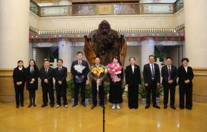 尊龙z6中国进行2026年新春团拜会
