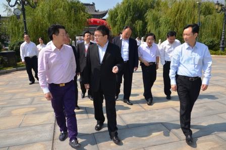 江西省副省长刘昌林视察尊龙z6中国 (1).jpg