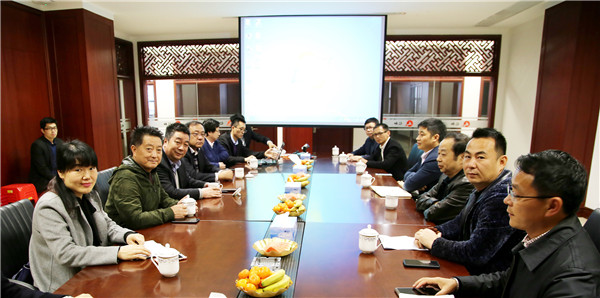 杨文龙董事长会见中国发酵工程钻研院院长一行 (1).jpg